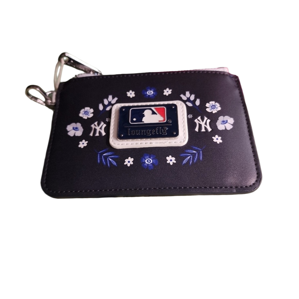 New York Yankees Wristlet/MLB Loungefly NWT